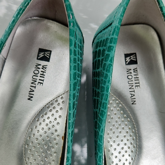 White Mountain Teal Croc-Patterned Flats - Picture 2 of 7